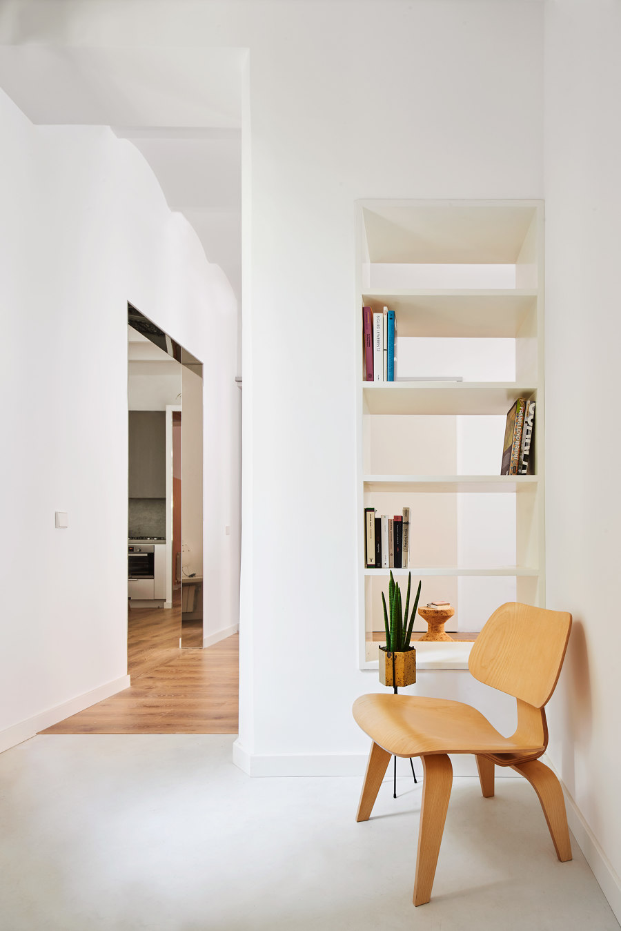 The Magic Box Apartment | Pièces d'habitation | Raul Sanchez Architects