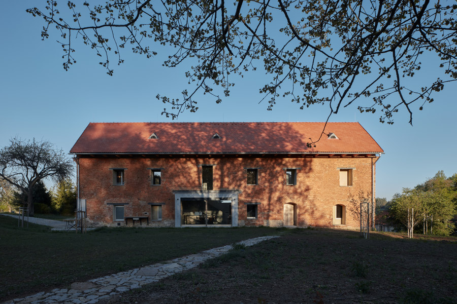 House Inside a Ruin by ORA | Detached houses
