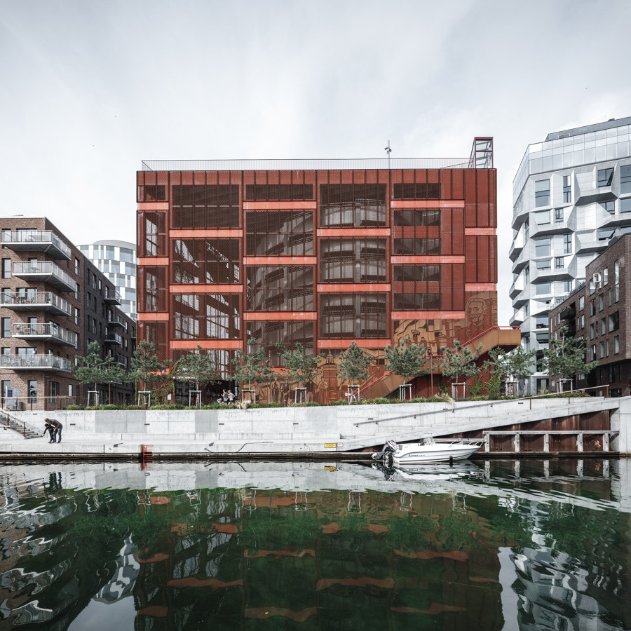 Parking House + Konditaget Lüders di JAJA Architects | Parchi