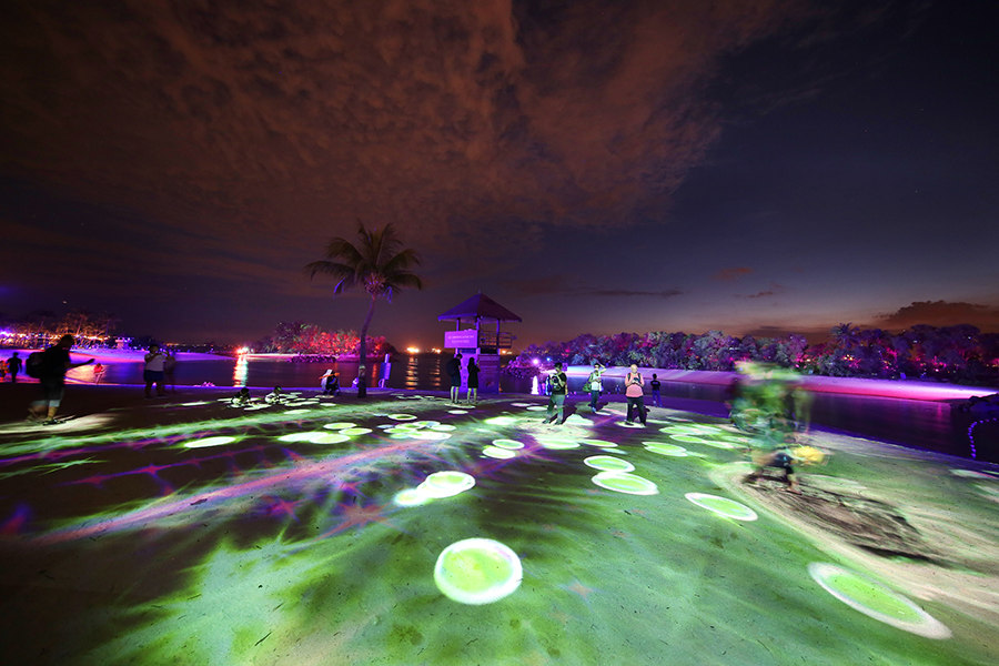 Magical Shores at Siloso by LPA: Lighting Planners Associates | Installations