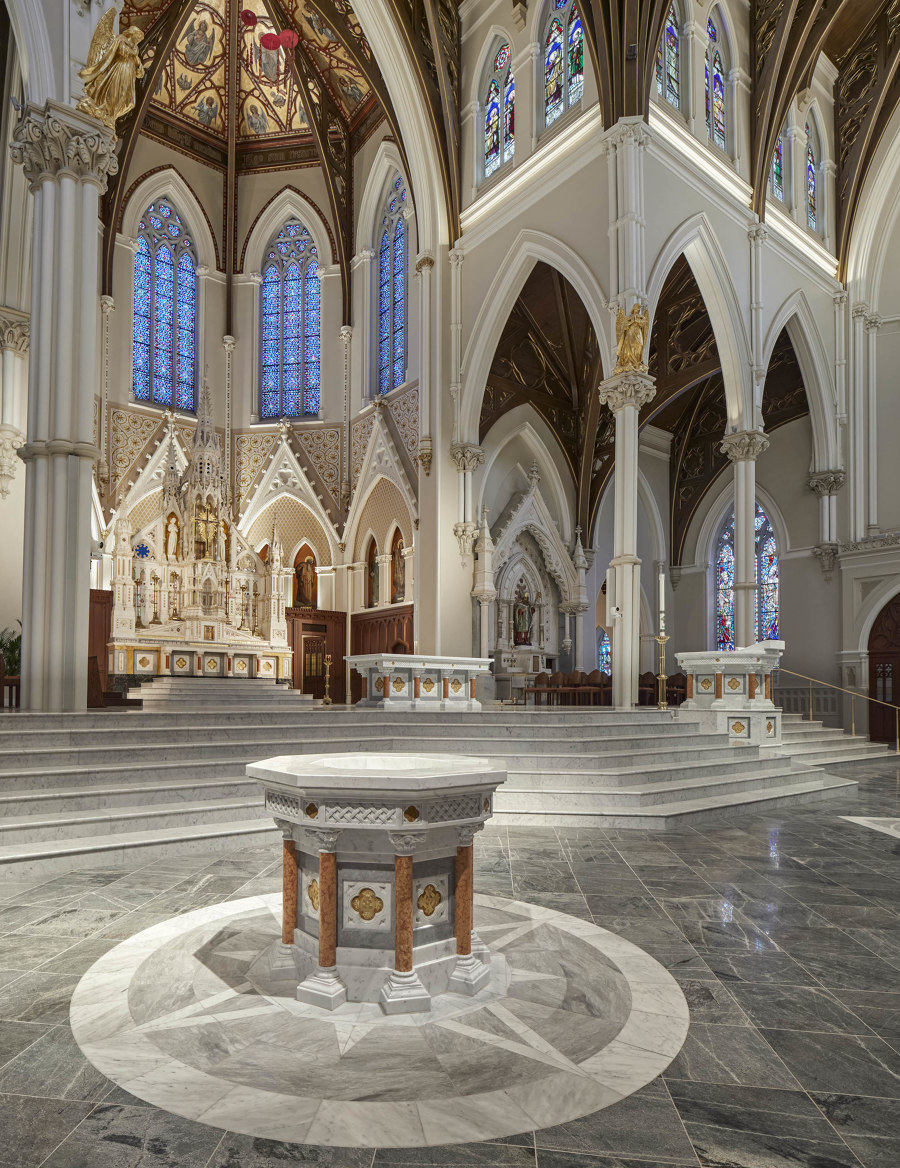 Cathedral of the Holy Cross di Elkus Manfredi Architects | Edifici sacri/Centri comunali