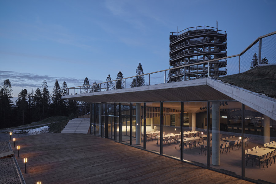 Bachledka – Summit Facilities di Compass Architekti | Palestre
