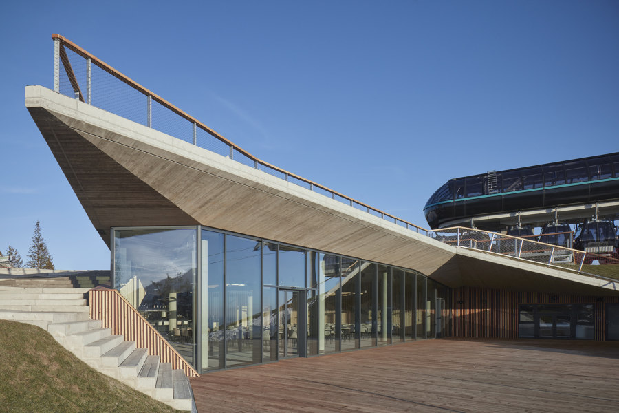 Bachledka – Summit Facilities de Compass Architekti | Halles de sport