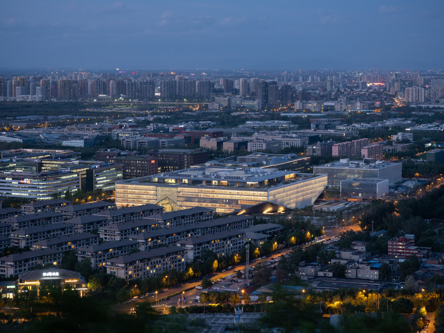 Tencent Beijing Headquarters de OMA | Edificio de Oficinas