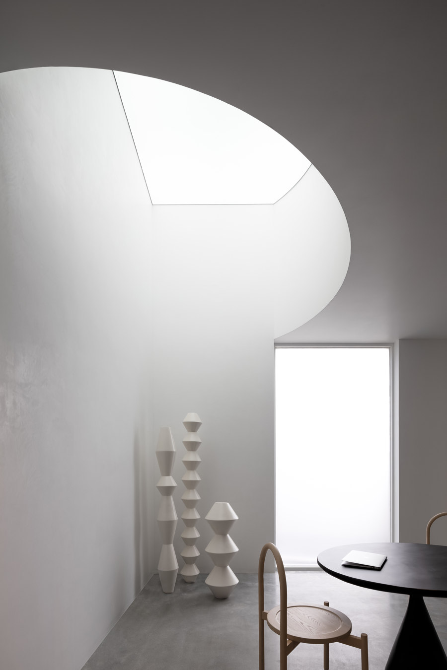 Danilo Paint Showroom de JG Phoenix | Arquitectura de interior