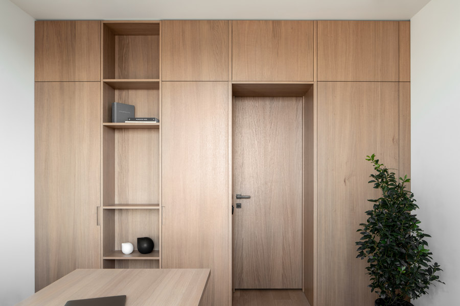 Zarichnyy Apartment von FILD Design Thinking Company | Wohnräume