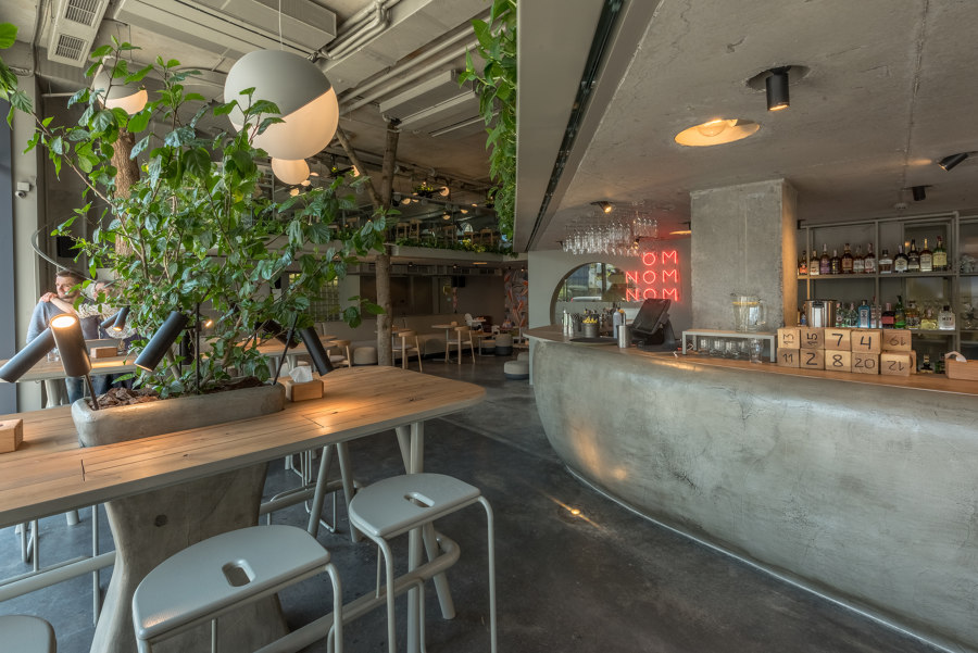 OM NOM NOM vegan cafe | Café interiors | replus design bureau