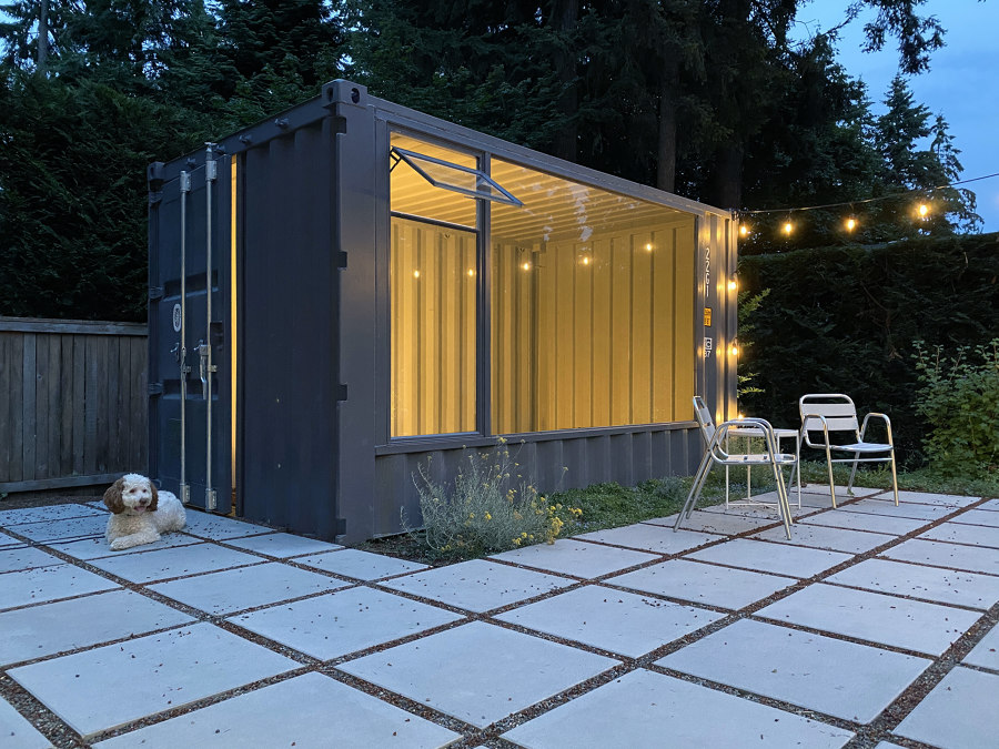 The Wyss Family Container House di Paul Michael Davis Architects | Locali abitativi