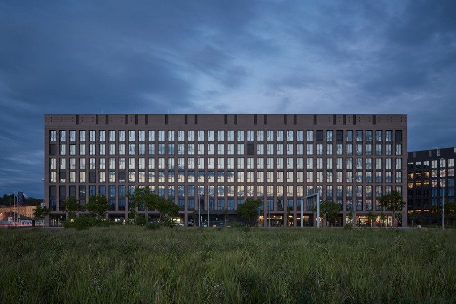 Rustonka de CMC Architects | Edificio de Oficinas