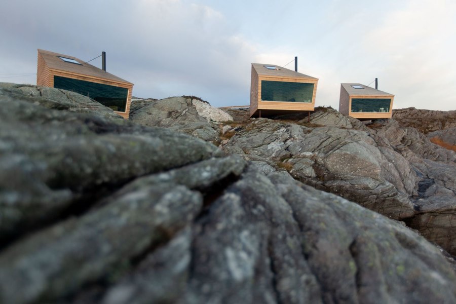 Flokehyttene Cabins di Holon Arkitektur | Alberghi