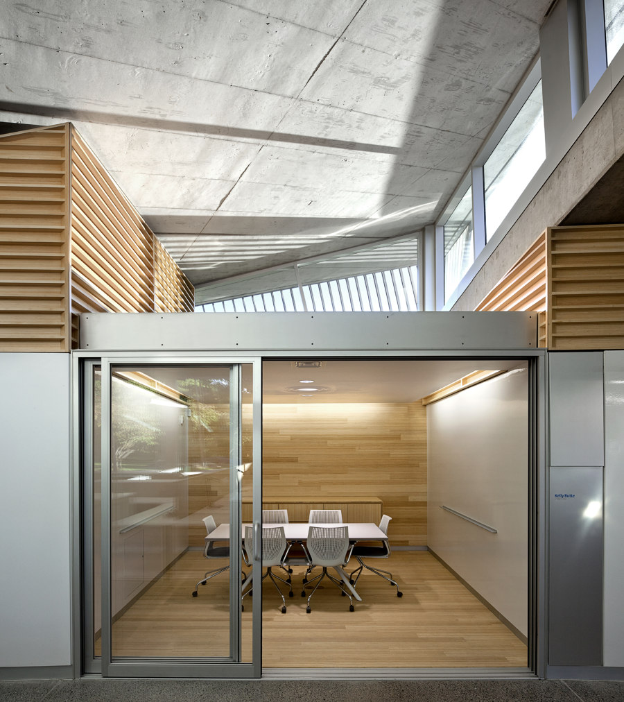 Columbia Building by Skylab Architecture | Office buildings