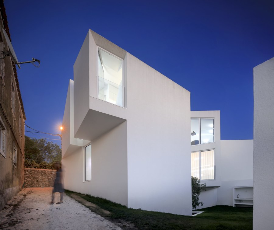 Mafra House de João Tiago Aguiar Arquitectos | Maisons particulières