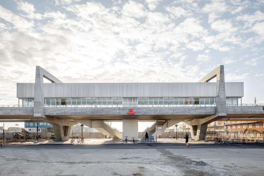 The two metro stations de COBE | Gares