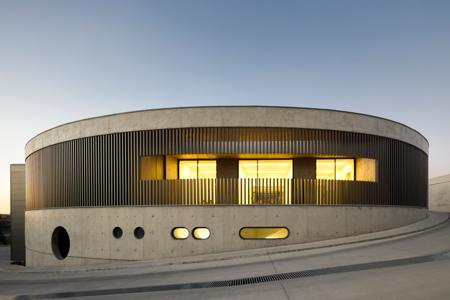 Steelform di Atelier d’Arquitectura Lopes da Costa | Edifici per uffici