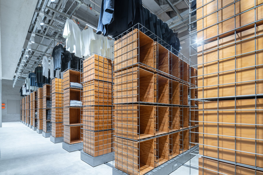 Descente Blanc Beijing by Schemata Architects + Jo Nagasaka | Shop interiors