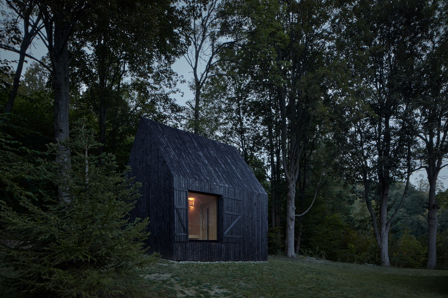 Cottage Pod Bukovkou von Mjölk architekti | Einfamilienhäuser