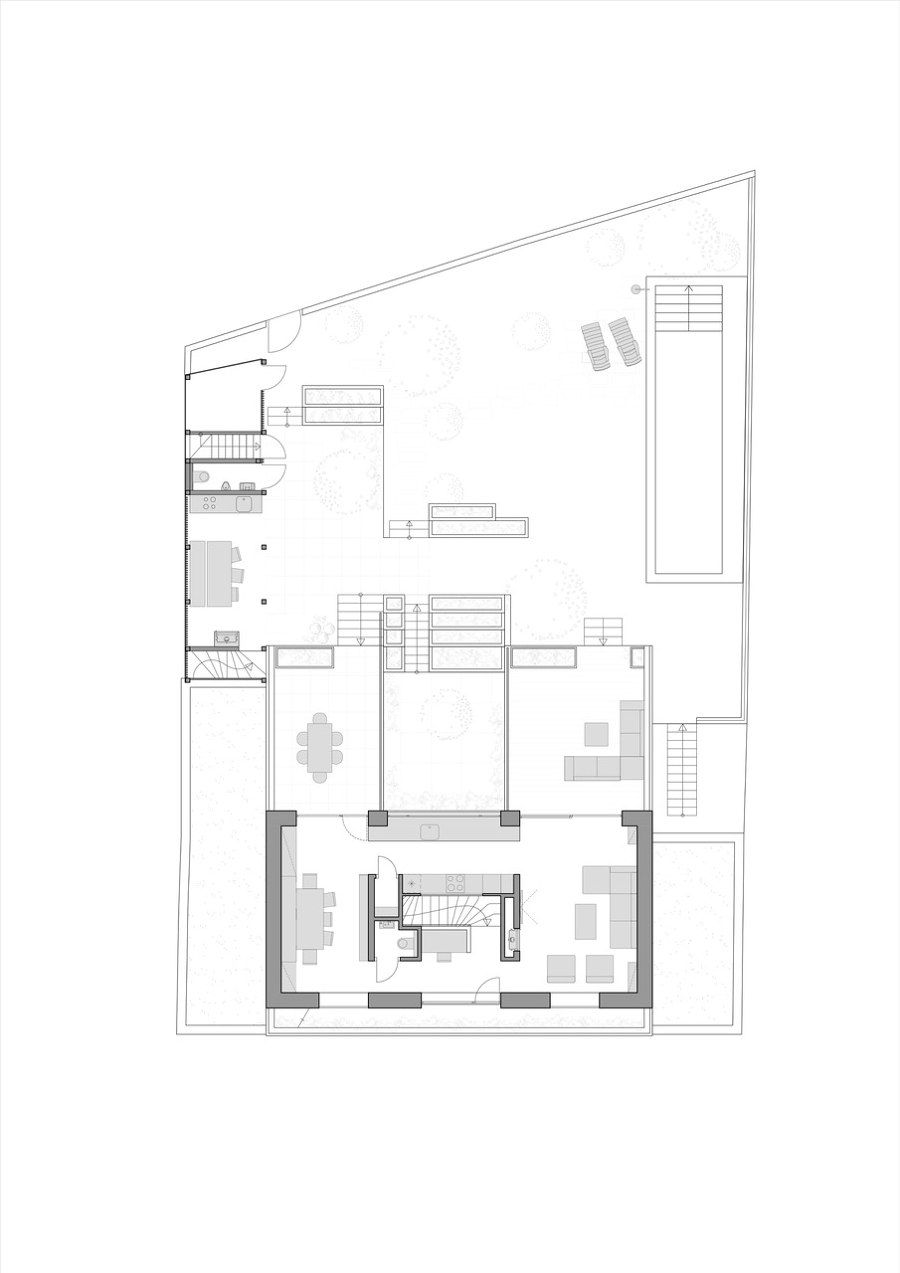 Family House With Atrium di SENAA architekti | Case unifamiliari