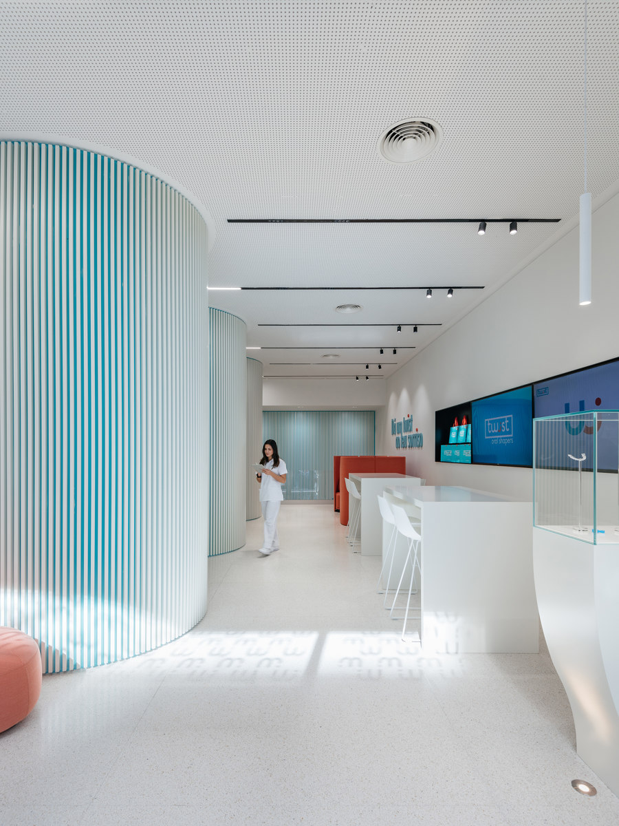 Twist Clinic by Pedra Silva Arquitectos | Hospitals