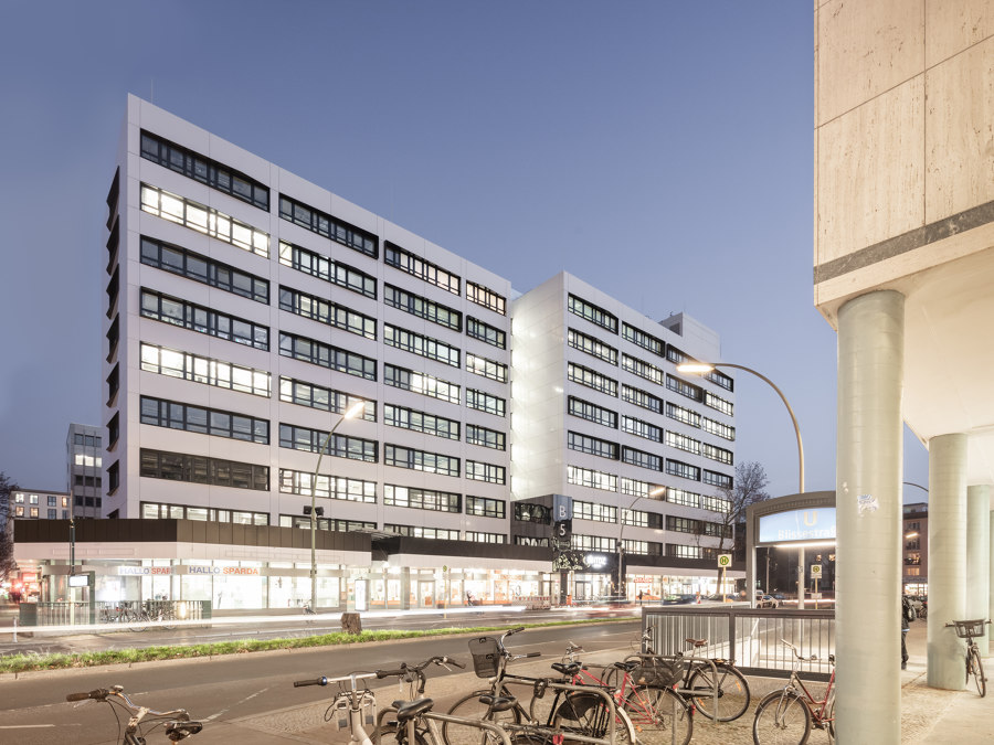 Blissestrasse 5, Berlin di Tchoban Voss architects | Edifici per uffici