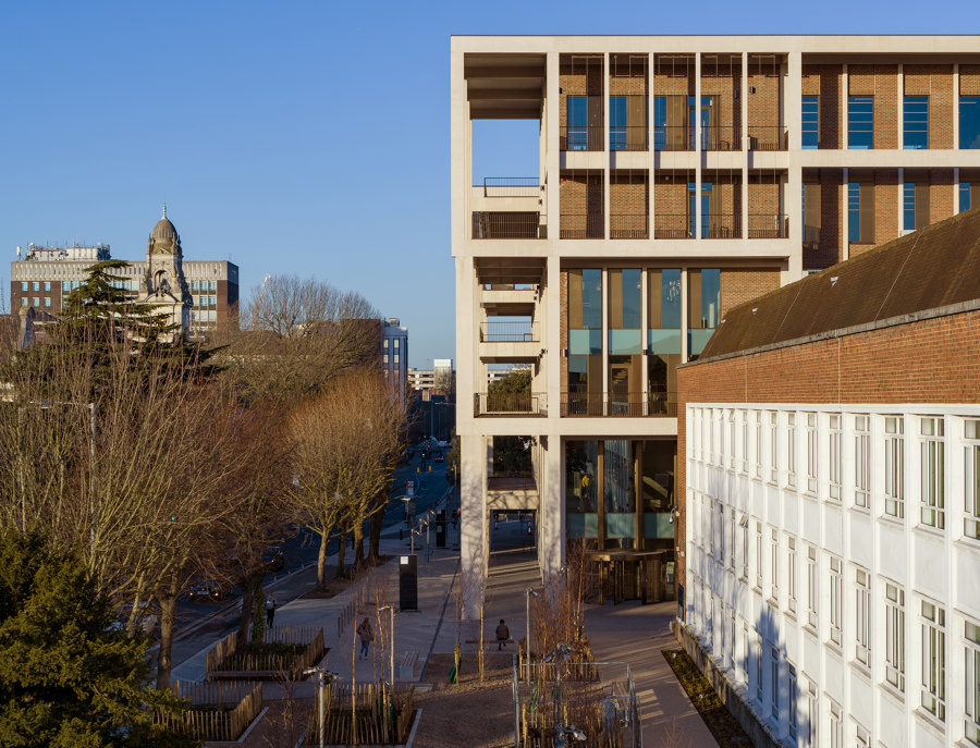Kingston University Town House di Grafton Architects | Università