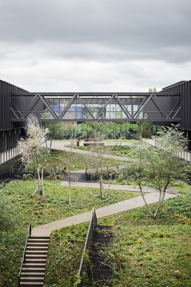 Léonard de Vinci Technical College | Universities | TANK Architectes + COSA