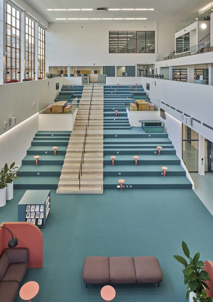 Mälardalen University Campus Eskilstuna de AIX Arkitekter + 3XN | Universités