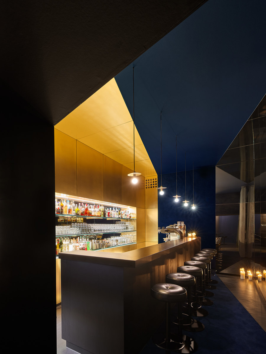 Blau von SOMAA | Bar-Interieurs
