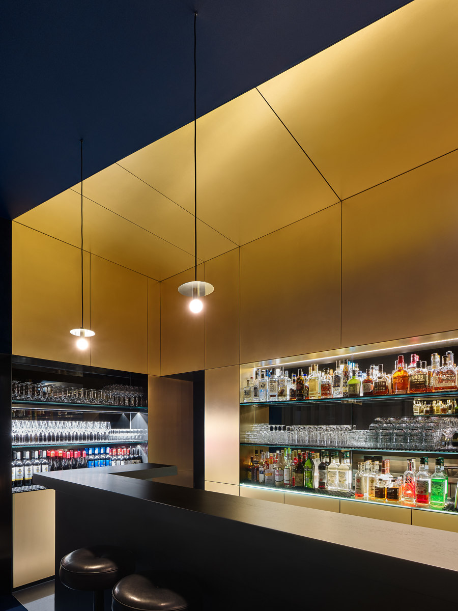 Blau by SOMAA | Bar interiors