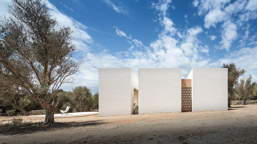 Es Pou House in Formentera by Marià Castelló Architecture | Detached houses
