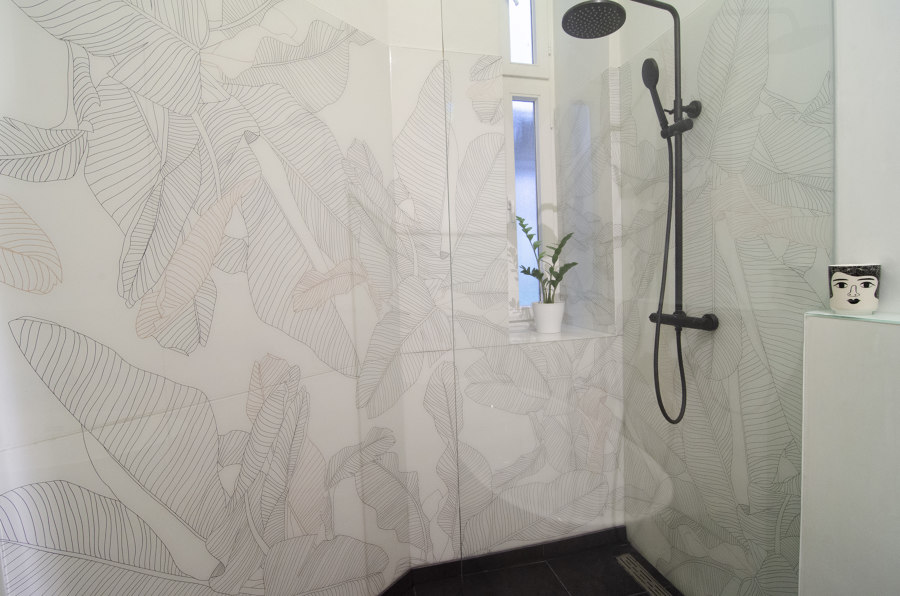 Shower with printed glass walls de Glastrix | Referencias de fabricantes