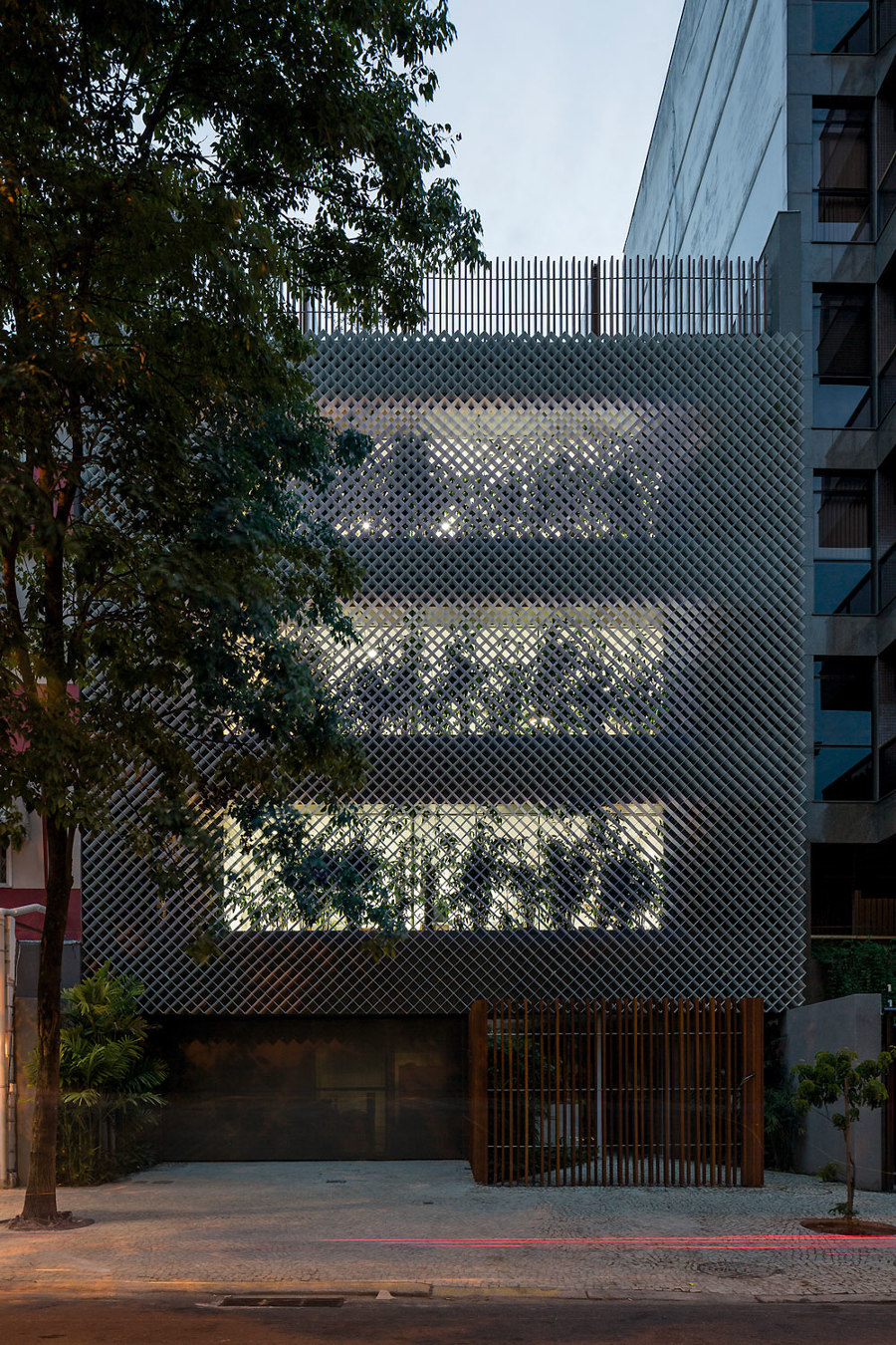 Anibal Building von Bernardes Arquitetura | Bürogebäude