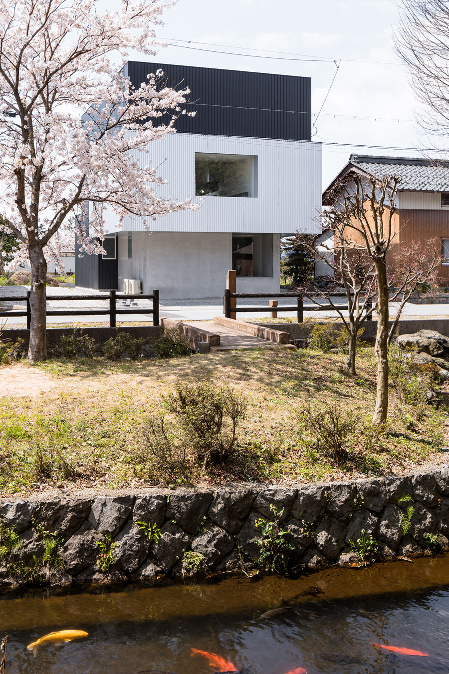 Frame House di FORM / Kouichi Kimura Architects | Case unifamiliari
