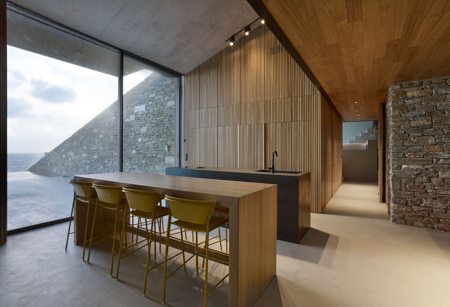 Ncaved House by Mold Architects | Detached houses