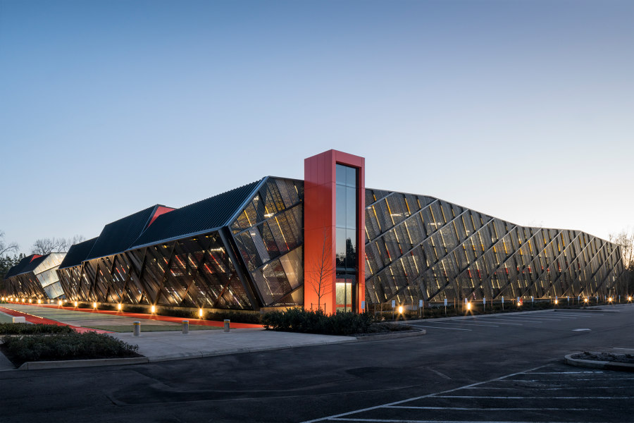 LA Garage at Nike World Headquarters von SRG Partnership | Infrastrukturbauten