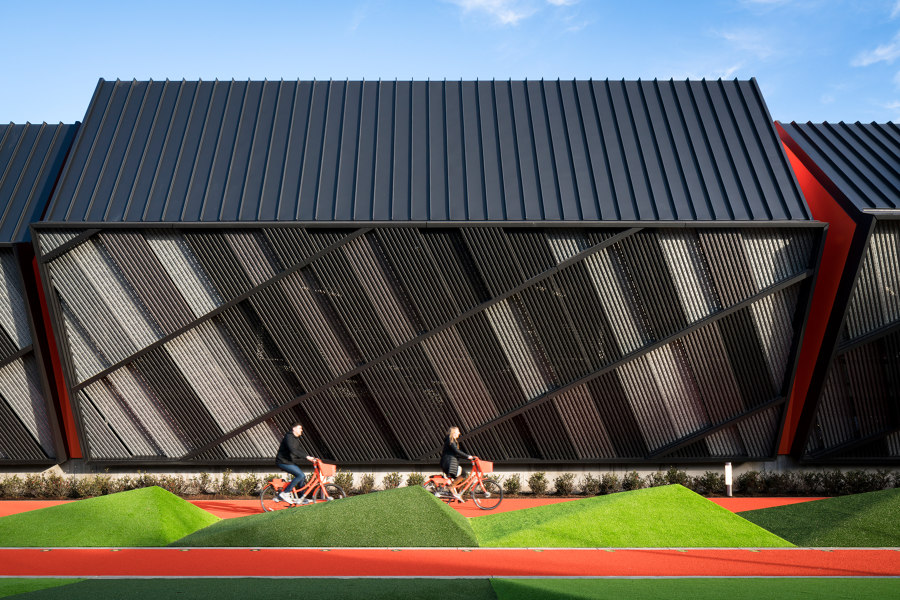 LA Garage at Nike World Headquarters de SRG Partnership | Infraestructuras