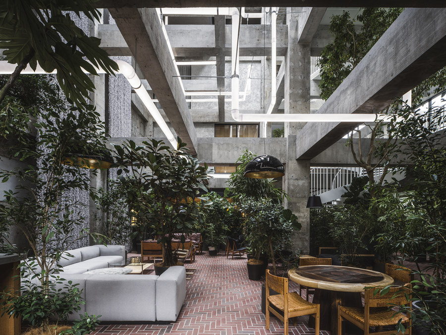 Shiroiya Hotel di Sou Fujimoto Architects | Alberghi
