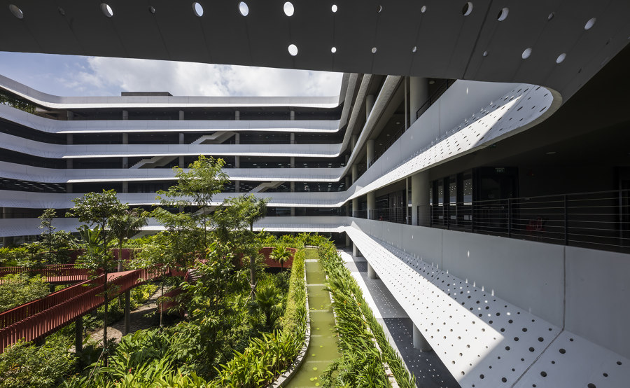 Concrete Waves de G8A Architecture & Urban Planning | Edificio de Oficinas