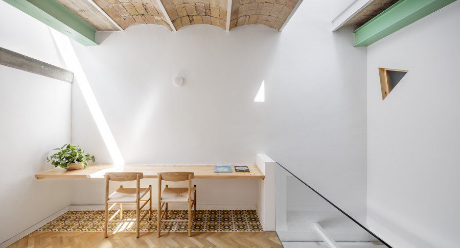 Casernes House by Cavaa Arquitectes | Living space