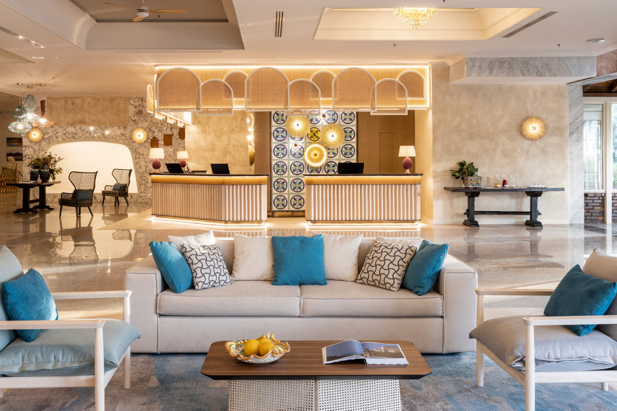 RG Naxos Hotel von THDP | Hotel-Interieurs