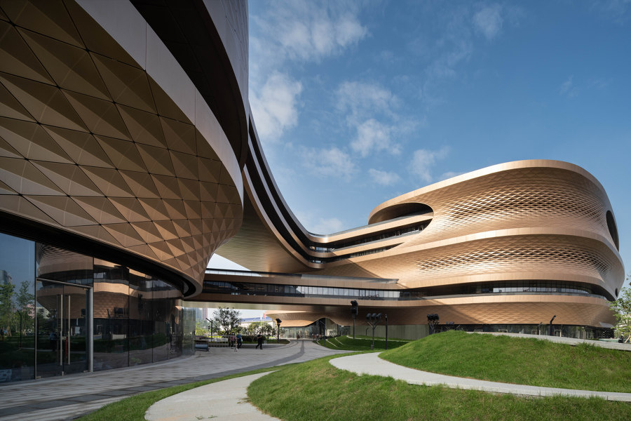 Infinitus Plaza | Office buildings | Zaha Hadid Architects