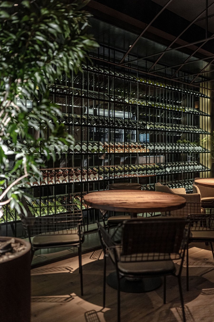 Par Bar 3 de Yodezeen architects | Diseño de restaurantes