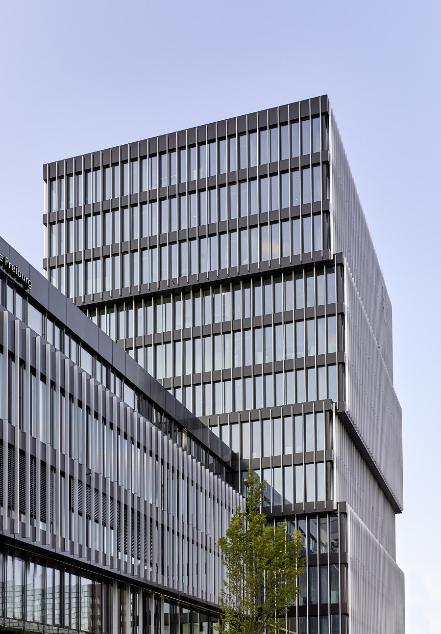 Volksbank Site Freiburg by Hadi Teherani | Office buildings