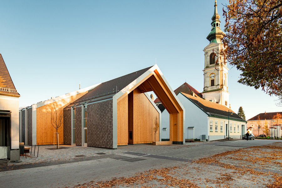 Großweikersdorf Community Center – everything under one roof by Smartvoll | Church architecture / community centres
