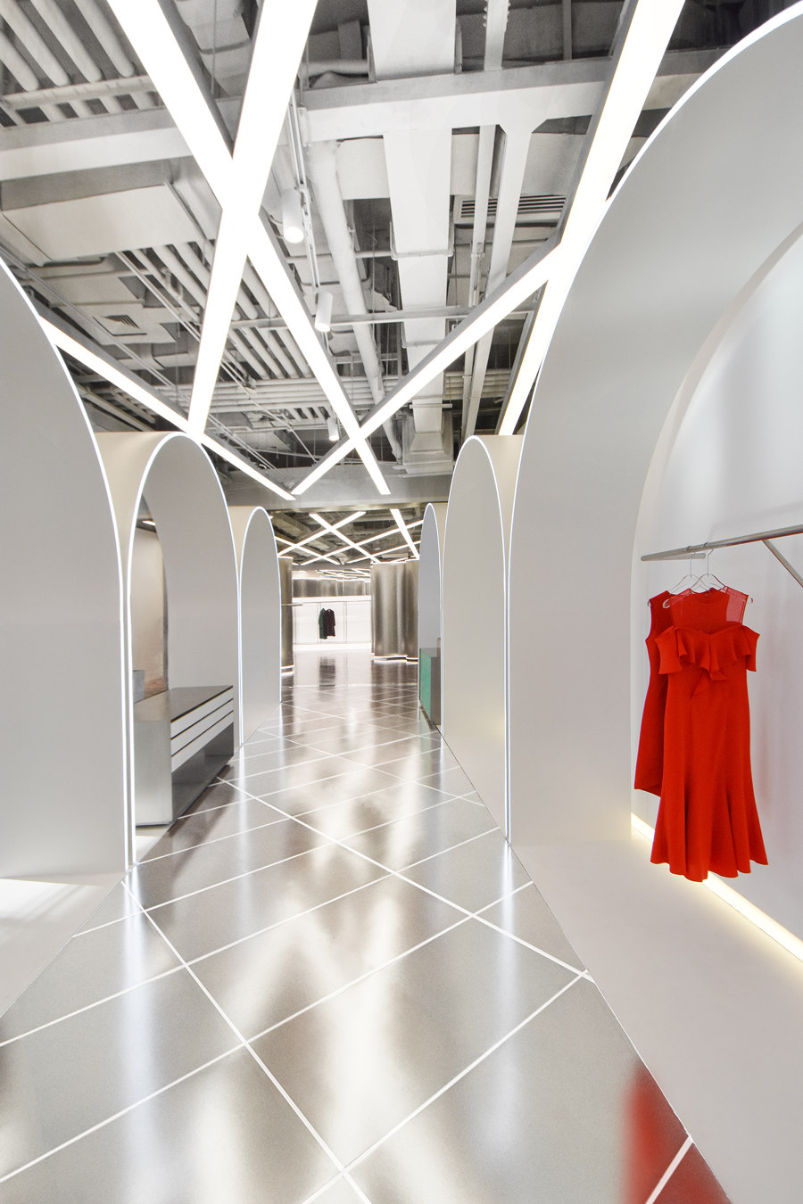 TGY Multi-Brand Fashion and Event Store by Ramoprimo | Shop interiors