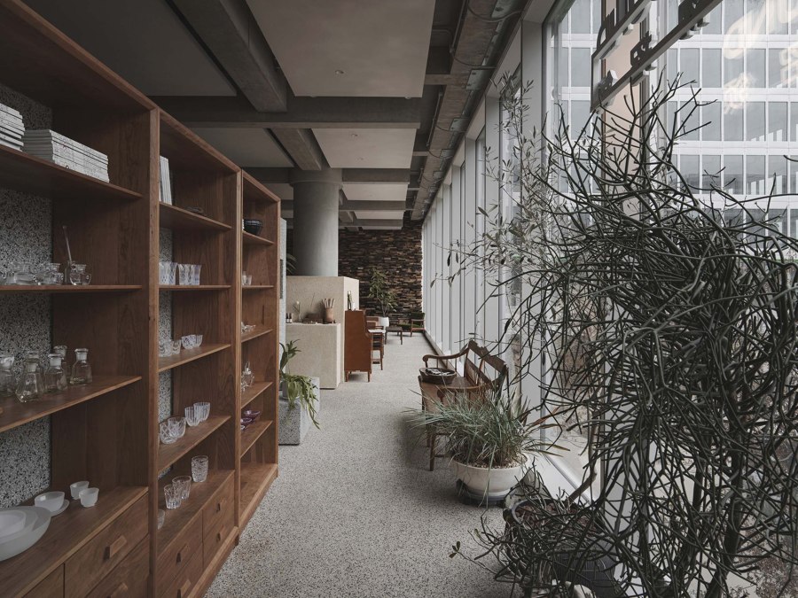 Lost & Found OōEli Store de B.L.U.E. Architecture Studio | Diseño de tiendas