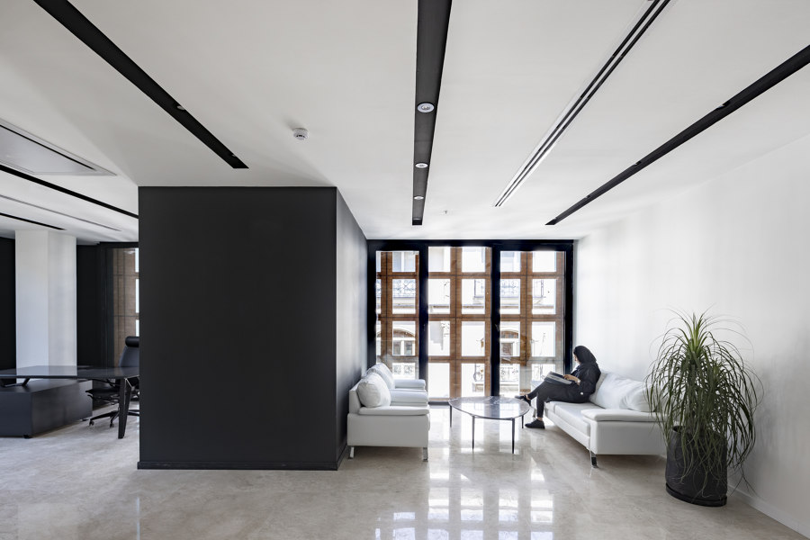 Hitra Office & Commercial Building de Hooba Design Group | Edificio de Oficinas