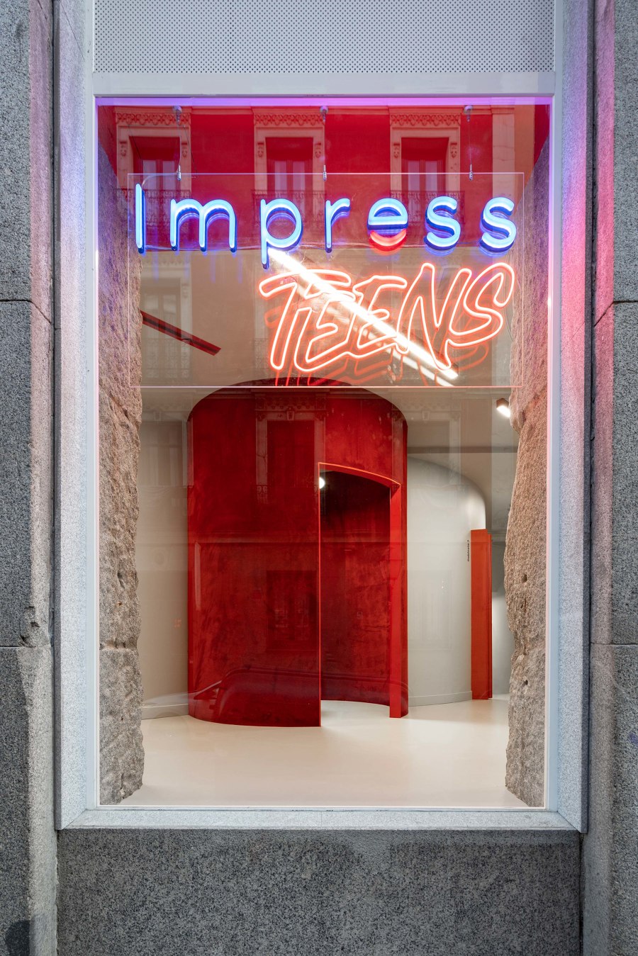 Impress Madrid Teens | Doctors' surgeries | Raul Sanchez Architects