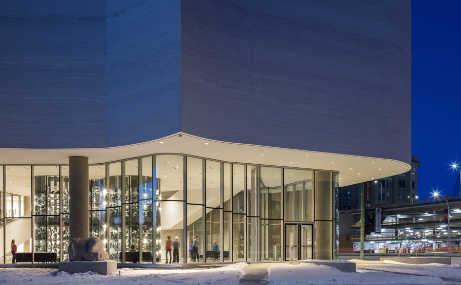 Winnipeg Art Gallery: Qaumajuq de Lam Partners | Edificios para exposiciones / ferias