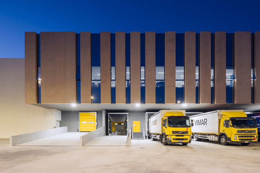 New Vimar Logistic Pole de Atelier(s) Alfonso Femia | Edificio de Oficinas