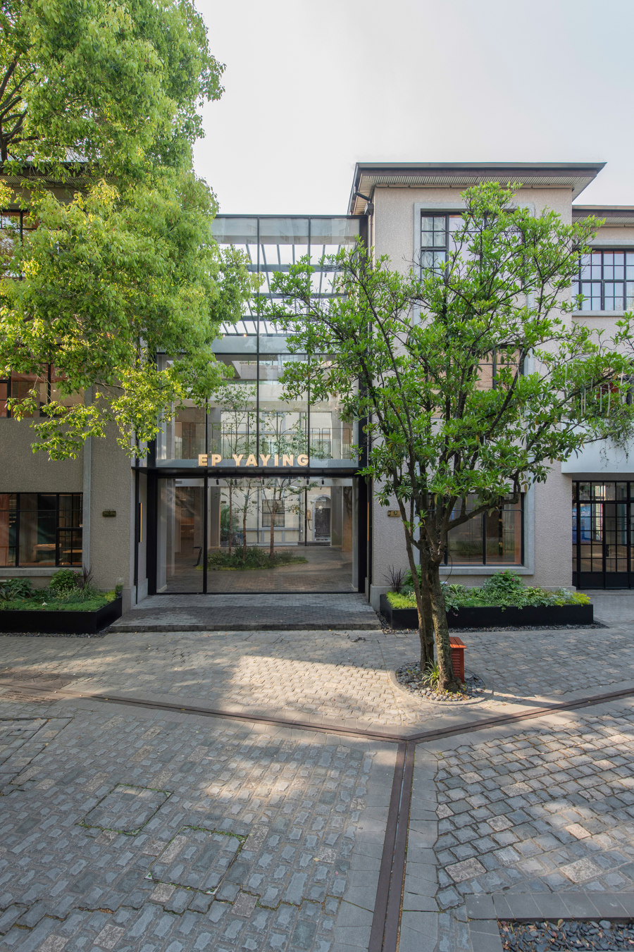 EP YAYING Shanghai Flagship Store di Franklin Azzi Architecture | Negozi - Interni
